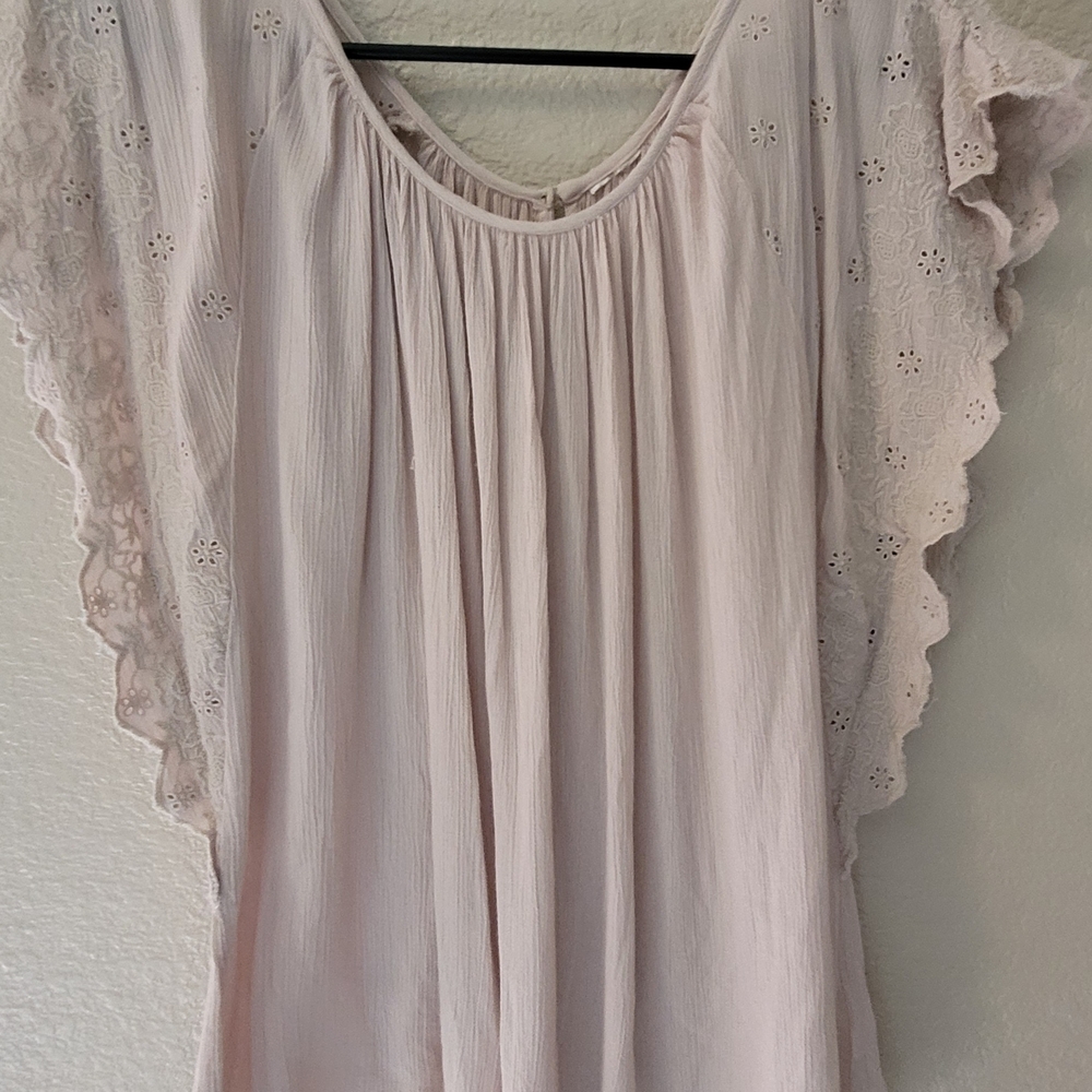 Lace Sleeve Blouse in Light Pink